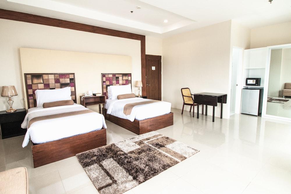 Hotel Dumaguete Dumaguete City Ngoại thất bức ảnh