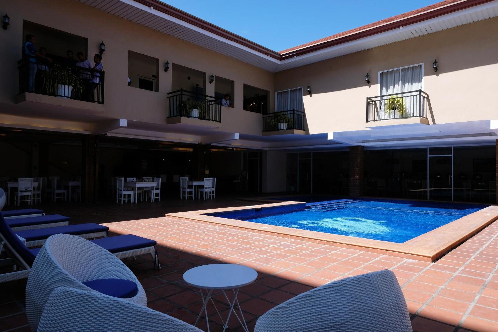 Hotel Dumaguete Dumaguete City Ngoại thất bức ảnh