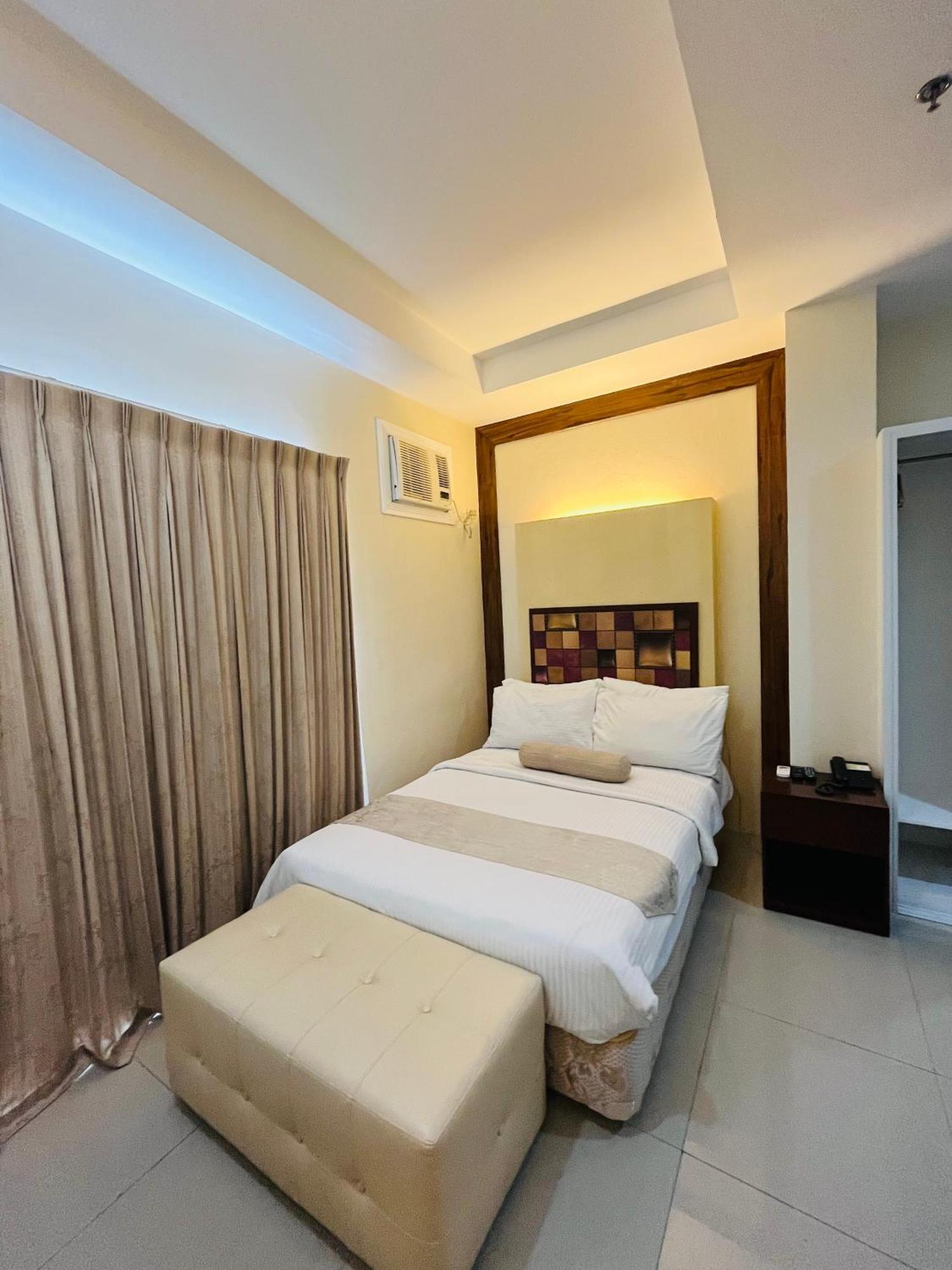 Hotel Dumaguete Dumaguete City Ngoại thất bức ảnh