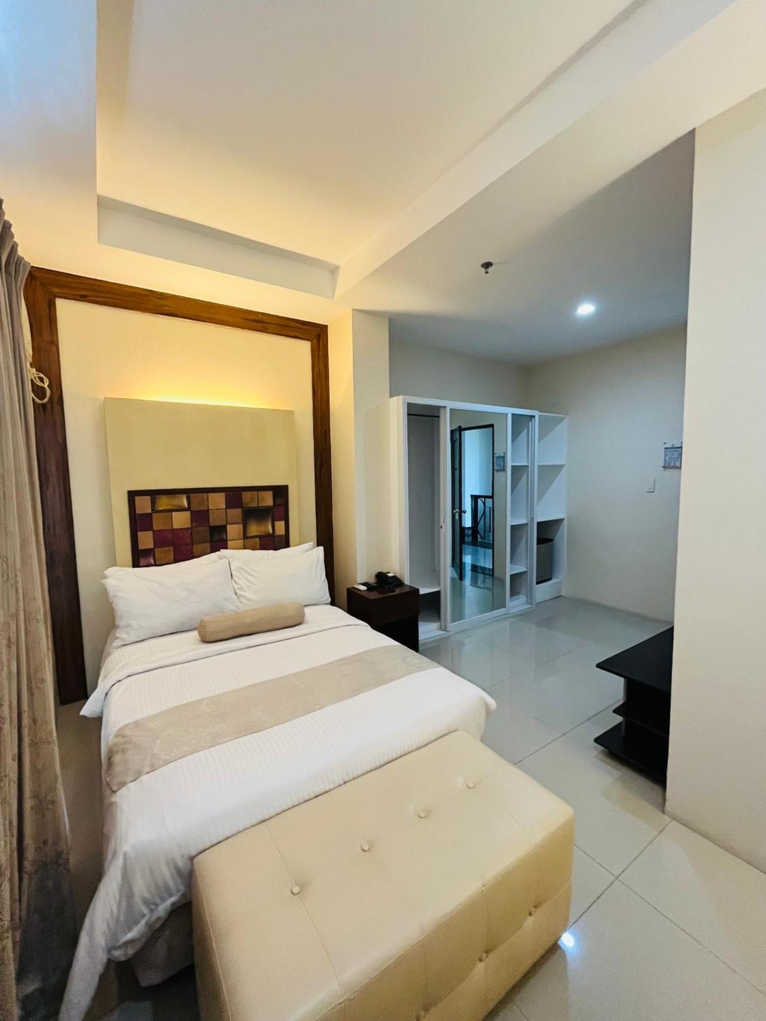 Hotel Dumaguete Dumaguete City Ngoại thất bức ảnh