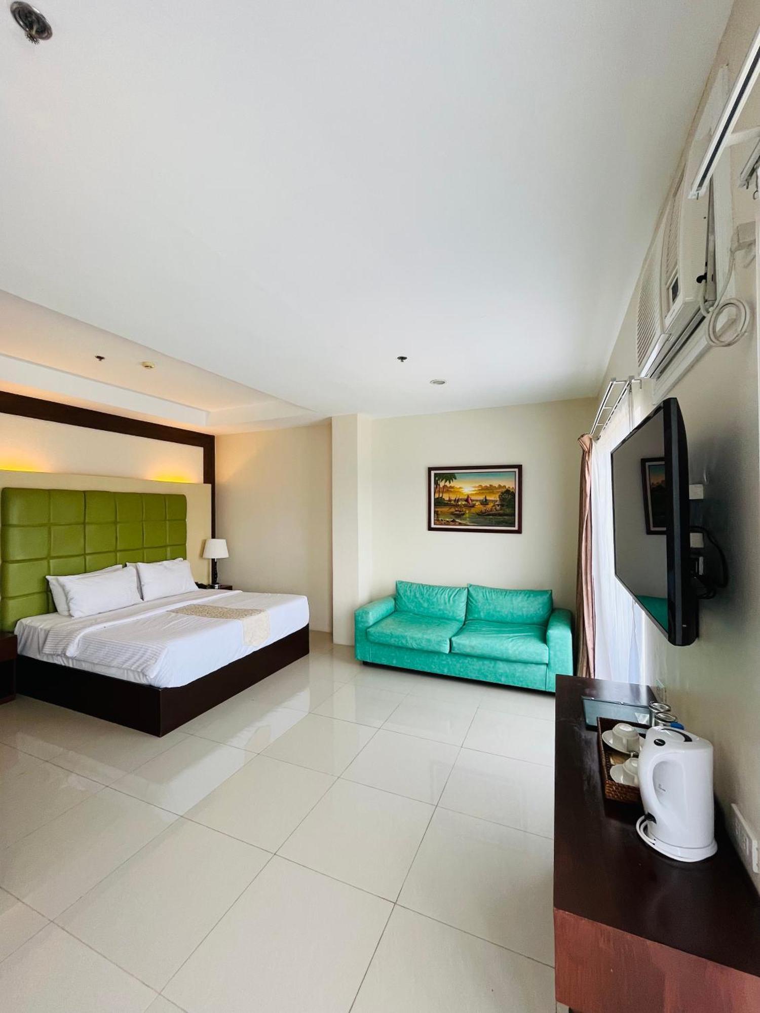 Hotel Dumaguete Dumaguete City Ngoại thất bức ảnh