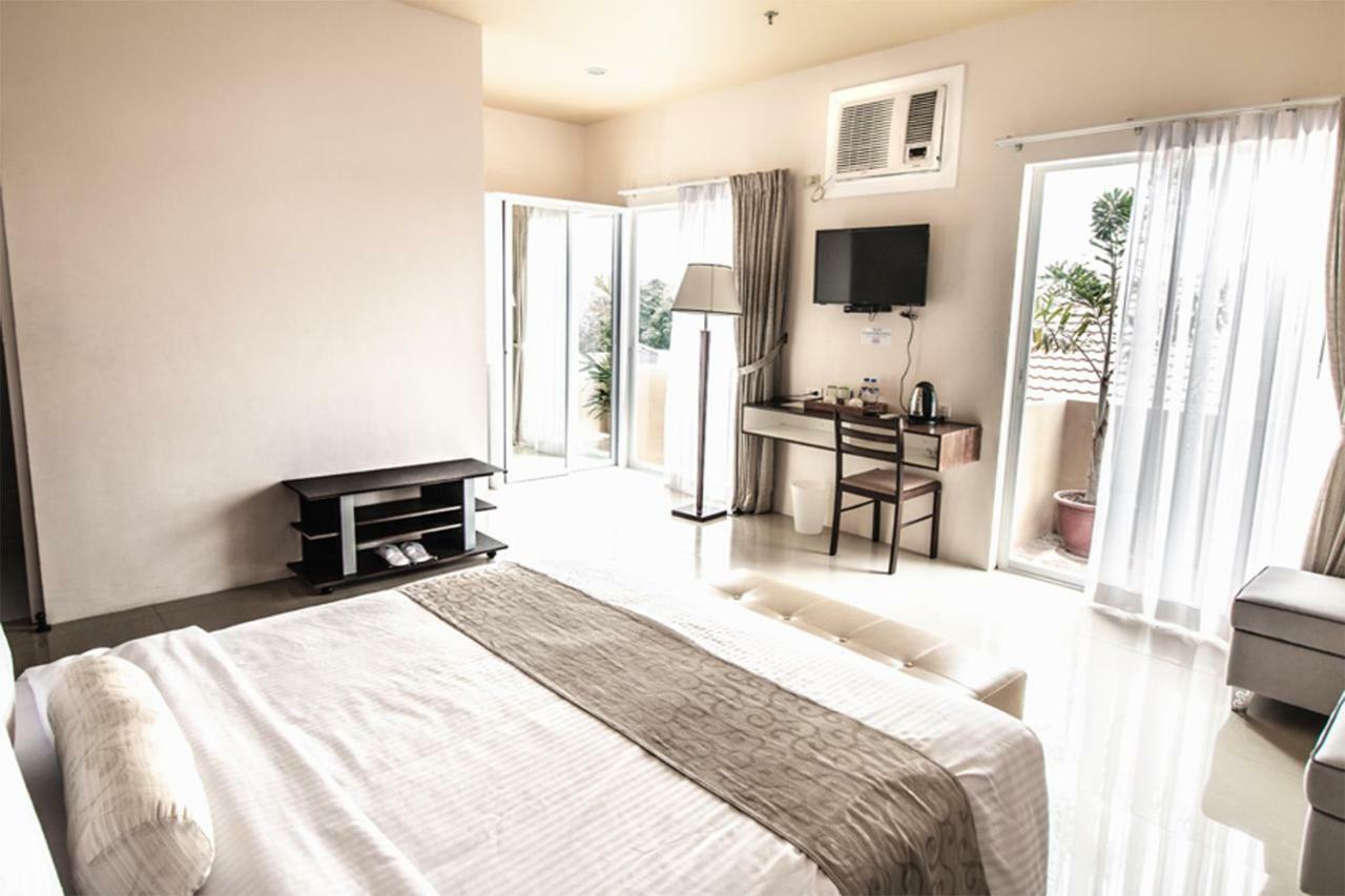 Hotel Dumaguete Dumaguete City Ngoại thất bức ảnh